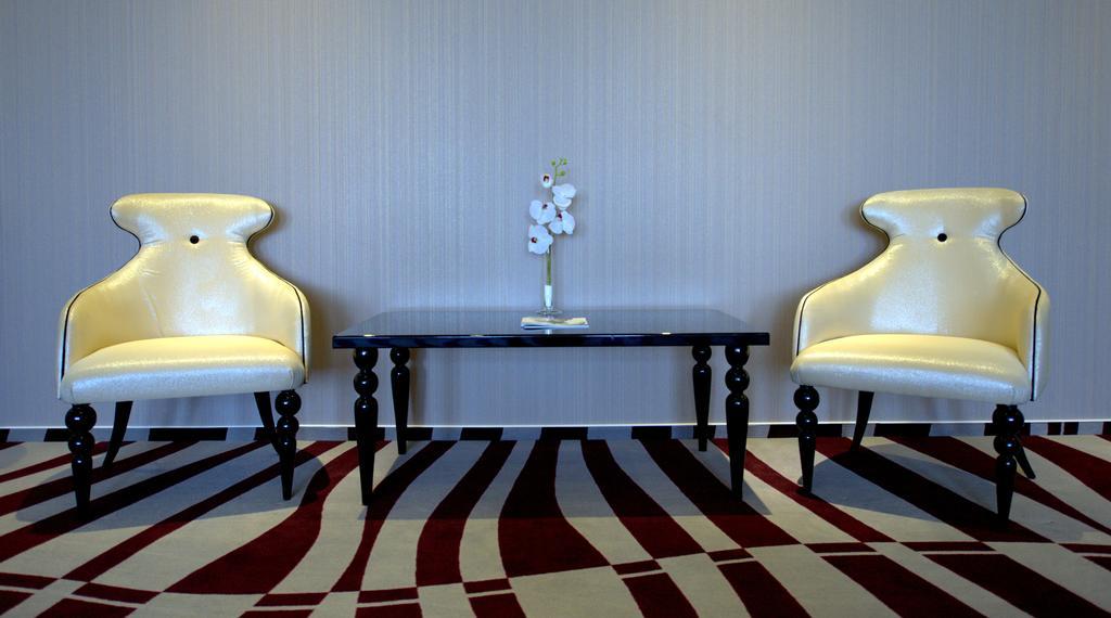 Premier Palace Spa Hotel Bucureşti Eksteriør bilde A carpet in a hotel