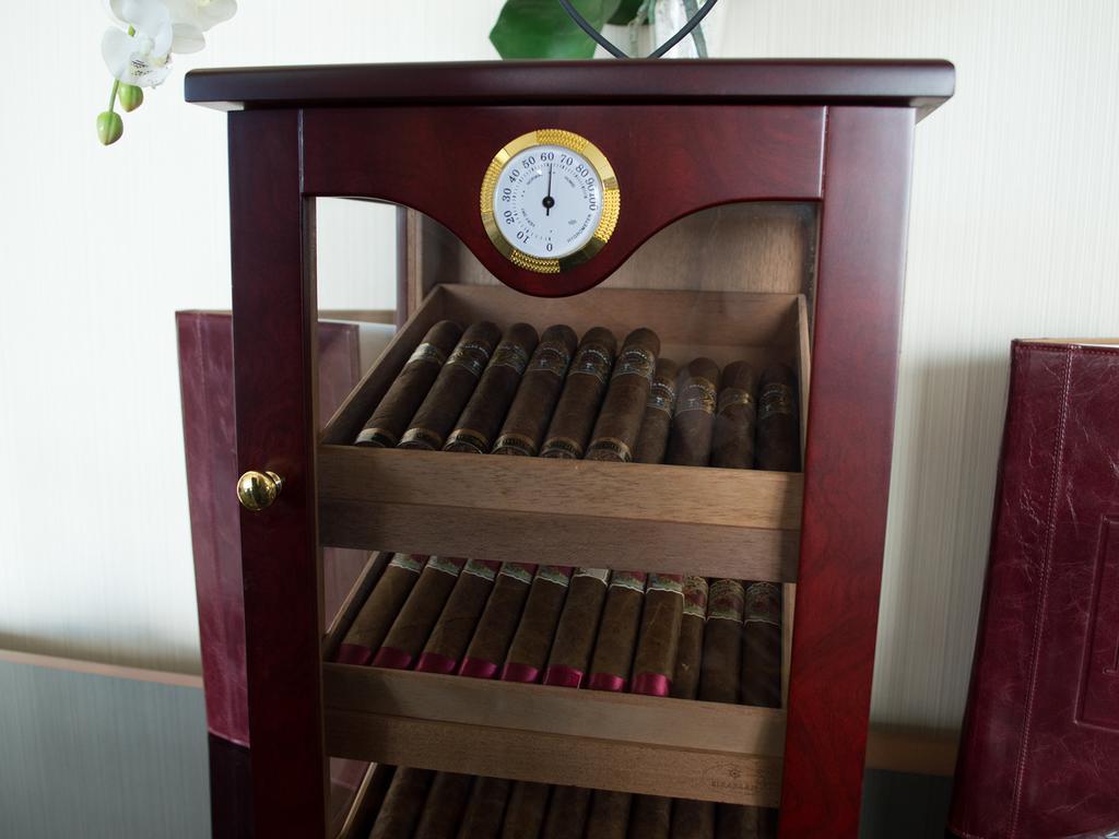 Premier Palace Spa Hotel Bucureşti Eksteriør bilde A humidor