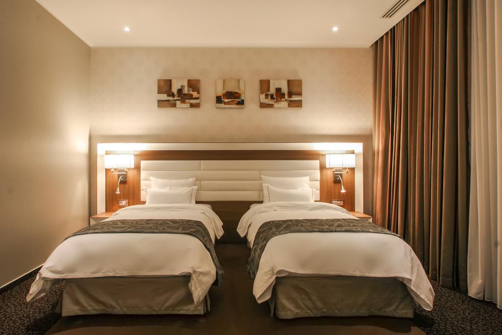 Premier Palace Spa Hotel Bucureşti Eksteriør bilde A room at the hotel