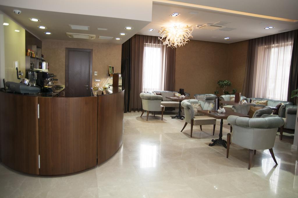 Premier Palace Spa Hotel Bucureşti Eksteriør bilde The lobby of the hotel