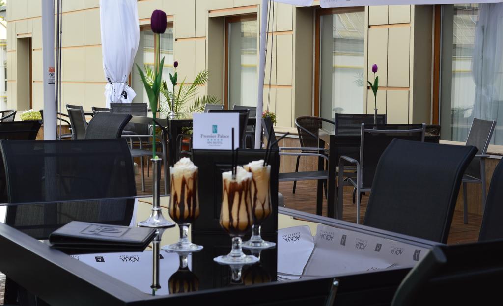Premier Palace Spa Hotel Bucureşti Eksteriør bilde A coffee table