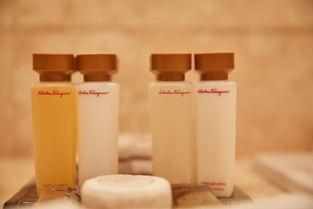 Premier Palace Spa Hotel Bucureşti Eksteriør bilde Salvatore Ferragamo amenities